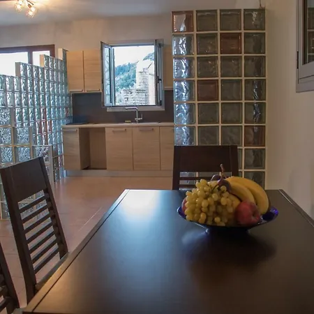 Maria & George Апартаменты *