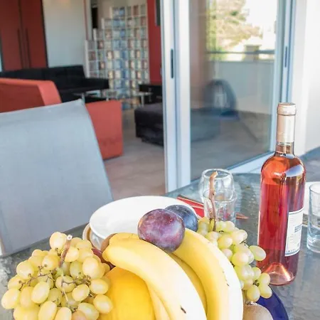 Апартаменты Maria & George