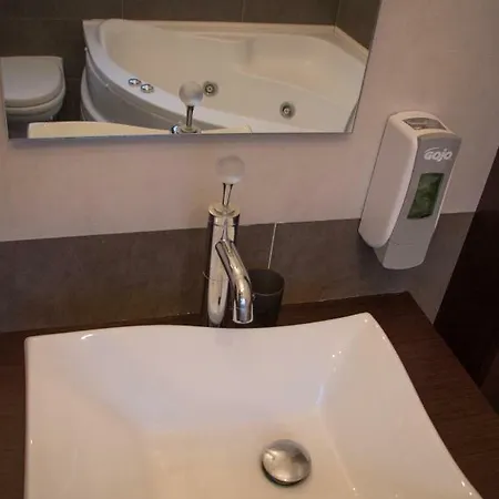 Maria & George Апартаменты *